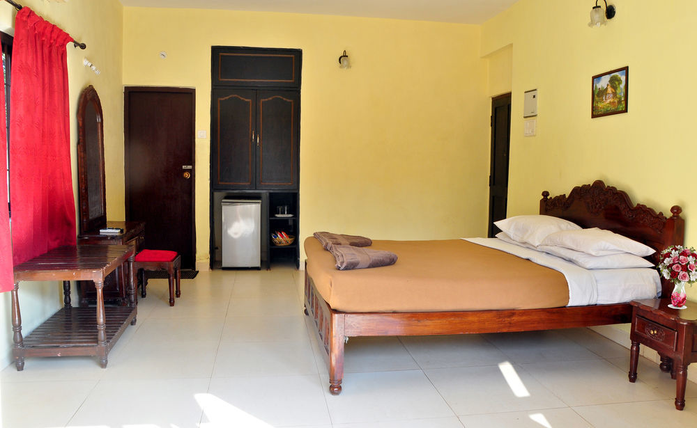 Marina Bay Beach Resort Candolim Εξωτερικό φωτογραφία
