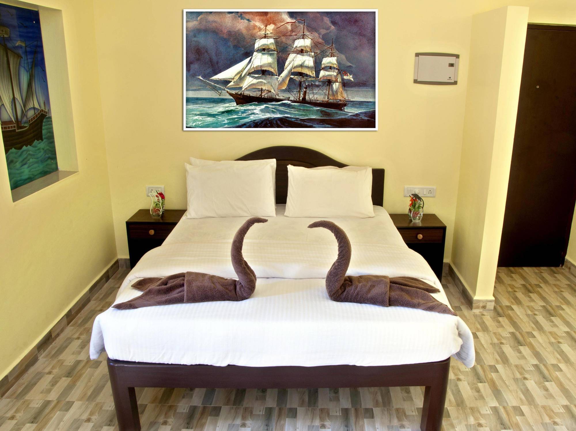 Marina Bay Beach Resort Candolim Εξωτερικό φωτογραφία