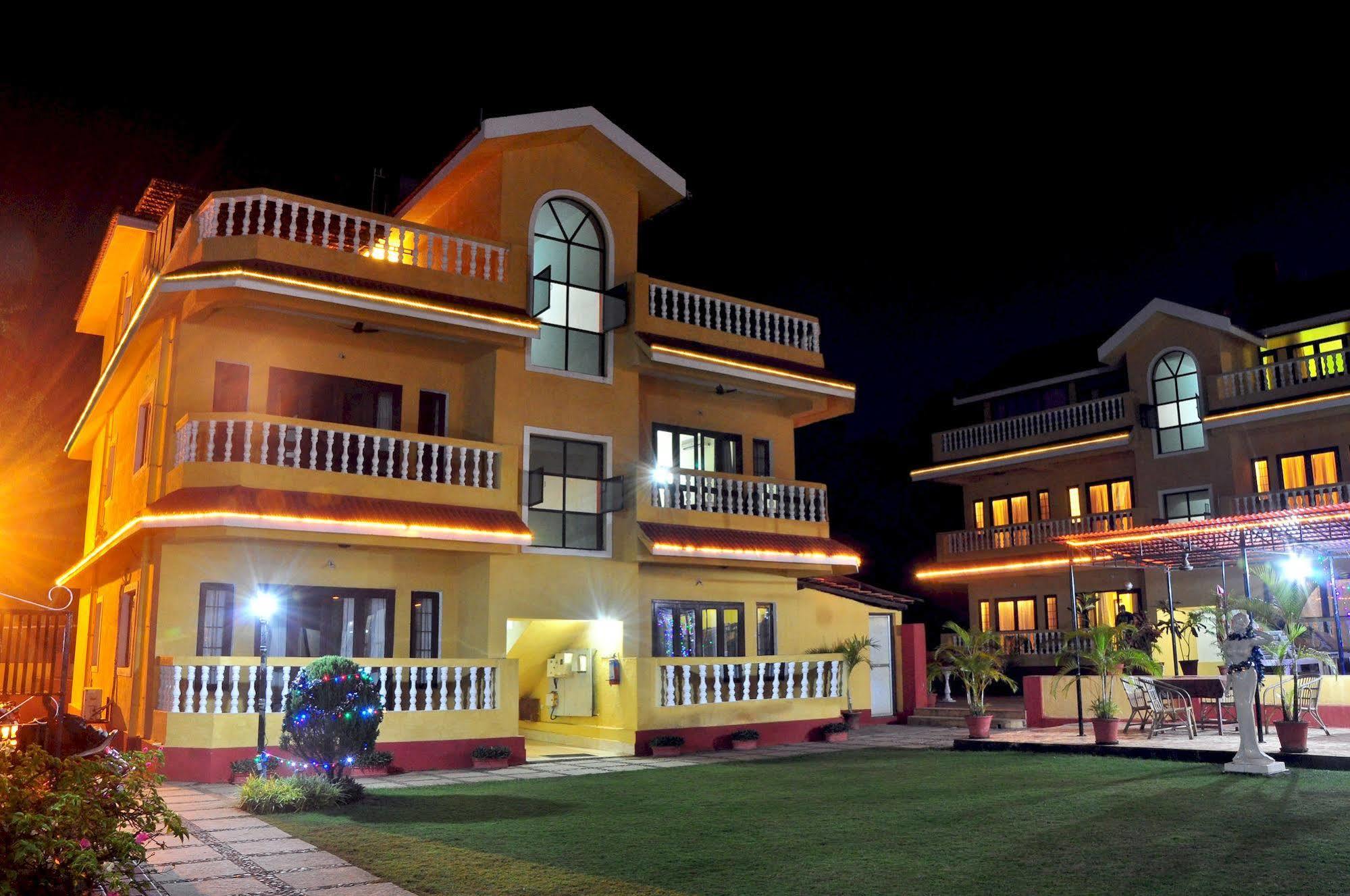 Marina Bay Beach Resort Candolim Εξωτερικό φωτογραφία